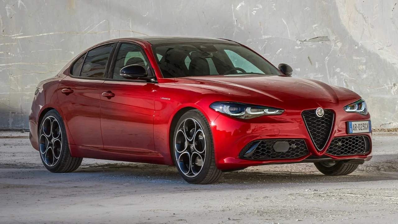 Gebrauchter Alfa Romeo GIULIA - Verkaufen Sie Ihren Alfa Romeo in der Schweiz | CompriamoAuto.ch