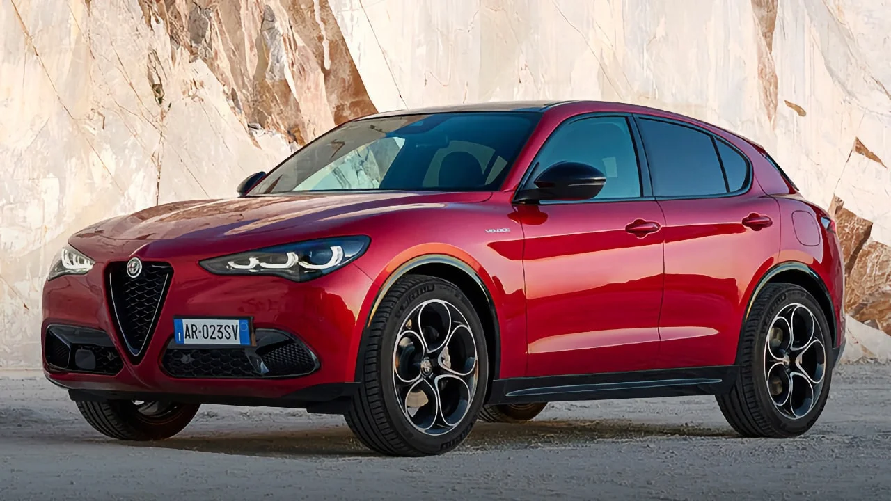 Gebrauchter Alfa Romeo STELVIO - Verkaufen Sie Ihren Alfa Romeo in der Schweiz | CompriamoAuto.ch