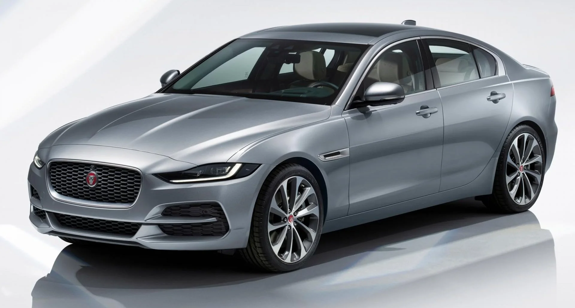 Verkaufen Sie Ihren Jaguar XE zum besten Preis in der Schweiz Gebrauchter Jaguar XE - Verkaufen Sie Ihren Jaguar in der Schweiz | CompriamoAuto.ch