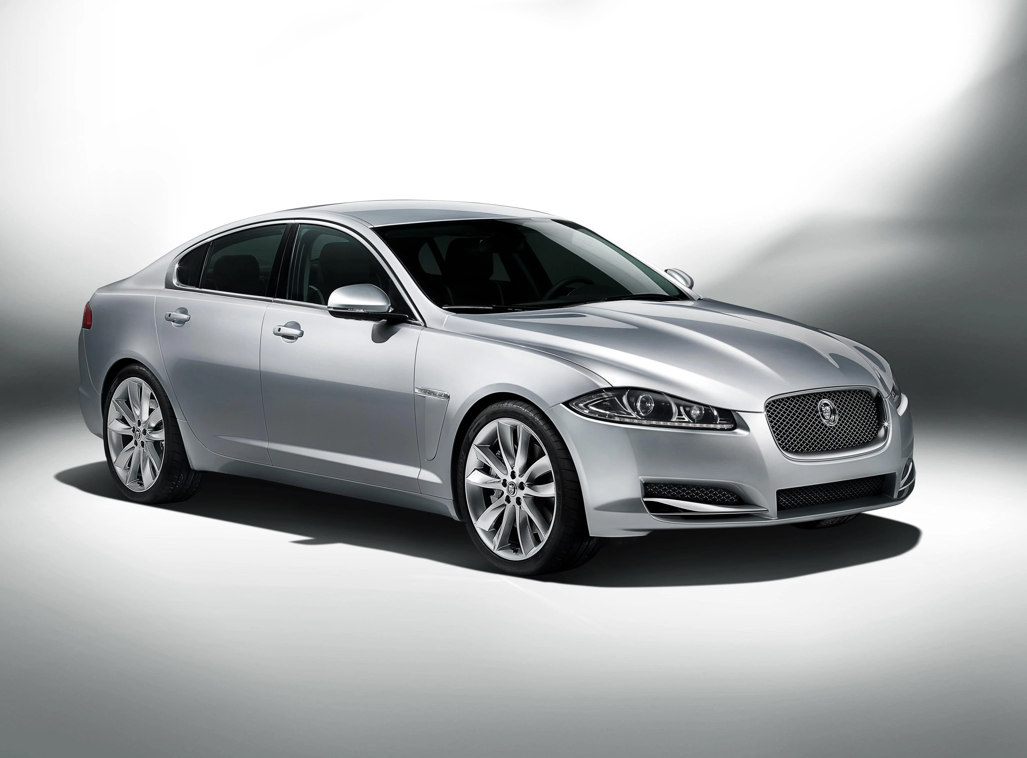 Verkaufen Sie Ihren Jaguar XF zum besten Preis in der Schweiz Gebrauchter Jaguar XF - Verkaufen Sie Ihren Jaguar in der Schweiz | CompriamoAuto.ch